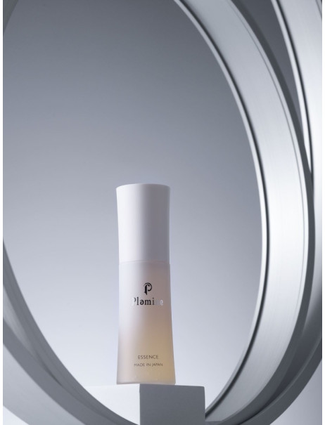 Plamine Essence Високоефективна зволожуюча сироватка