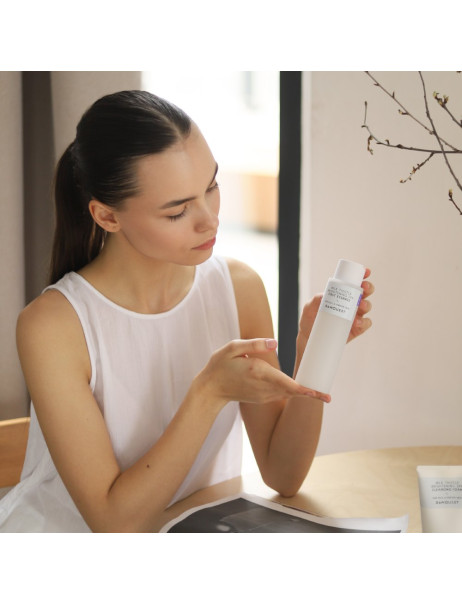 Rawquest Milk Thistle Brightening Spa First Essence Освітлювальна есенція для обличчя з розторопшею