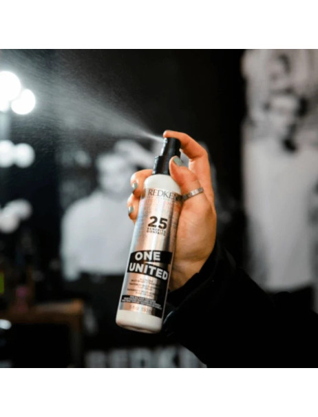 Redken One United Spray Багатофункціональний відновлюючий спрей-догляд 25-в-1