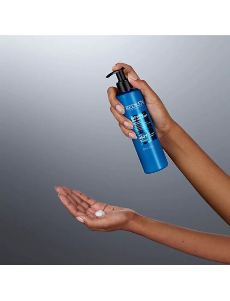 Redken Extreme Play Safe 230C Термозахисний зміцнюючий крем для волосся