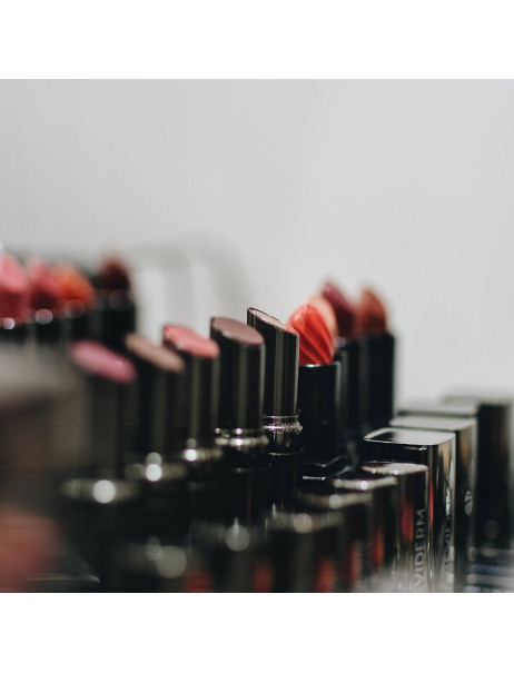 Reviderm Mineral Glow Lips Насыщенная увлажняющая помада с минералами