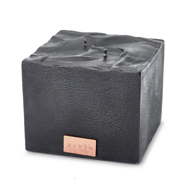 Sevin London Scented Candle Marble Black Medium Ароматическая свеча с ароматом гвоздики, уда и бергамота