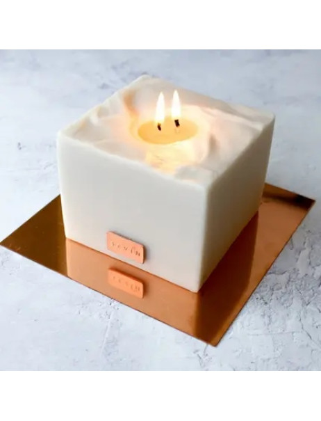 Sevin London Scented Candle Fresh Clay Medium Ароматична свічка з ароматом мускусної ванілі та іланг-ілангу