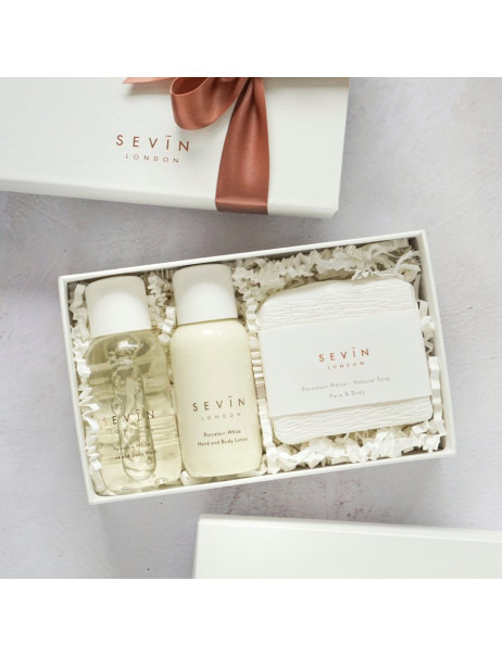 Sevin London Hand And Body Wash Gift Set Porcelain White Подарунковий набір для очищення рук і тіла з ароматом квіток жасмину та амбри