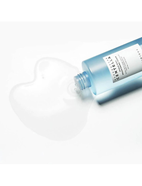 SKIN1004 Madagascar Centella Hyalu-Cica Brightening Toner Гиалуроновый тонер с экстрактом центеллы