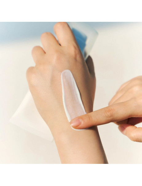 SKIN1004 Madagascar Centella Hyalu-Cica Water-Fit Sun Serum SPF50+ Набор солнцезащитных сывороток