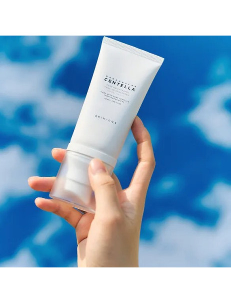 SKIN1004 Madagascar Centella Tone Brightening Tone-Up Sunscreen SPF50+ Солнцезащитный крем