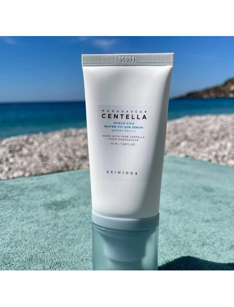 SKIN1004 Madagascar Centella Hyalu-Cica Water-Fit Sun Serum SPF50+ PA++++ Солнцезащитная сыворотка с центеллой азиатской и гиалуроновой кислотой