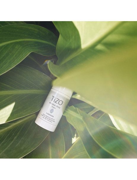 Тонований мінеральний стик для обличчя TiZO SPF 45