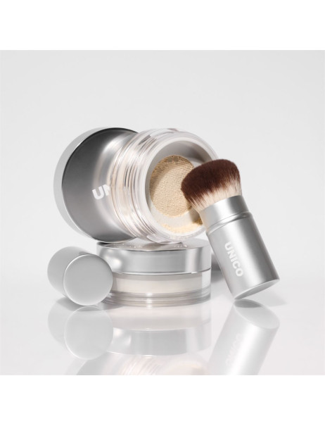 Unico Setting & Finishing Powder Eclair Бежевая BB-пудра для лица