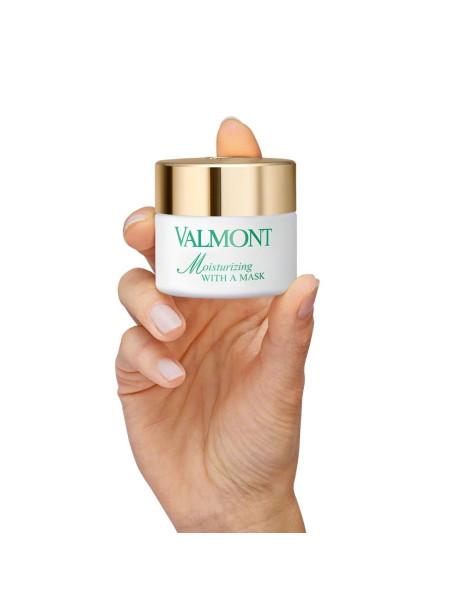 Moisturizing With A Mask
