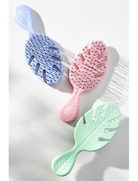 Wet Brush Go Green Mini Detangler Pink Биоразлагаемая щетка мини для волос Розовая