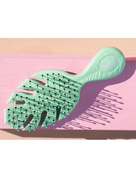 Wet Brush Go Green Mini Detangler Green Биоразлагаемая щетка мини для волос Зеленая