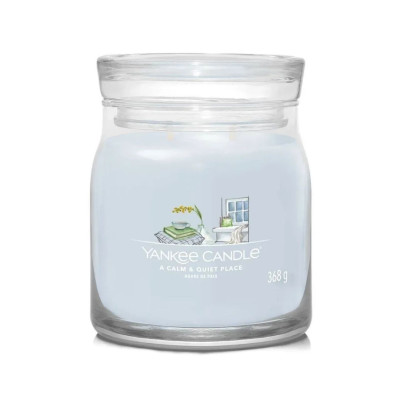 Yankee Candle A Calm & Quiet Place Medium Ароматична свічка Спокійне та тихе місце Середня