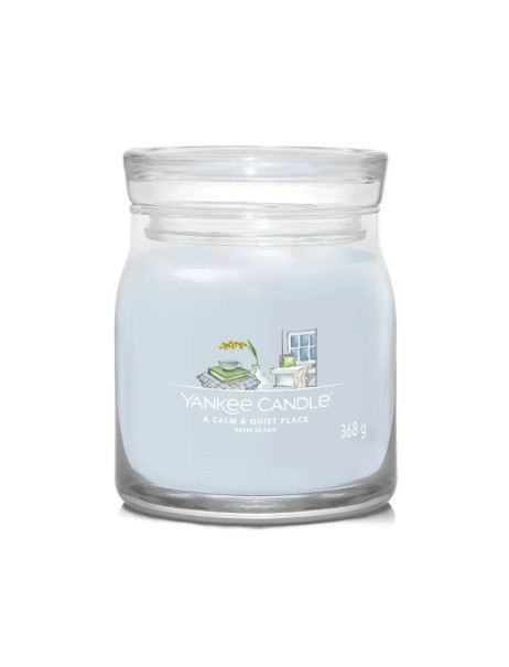 Yankee Candle A Calm & Quiet Place Medium Ароматическая свеча Спокойное и тихое место Средняя