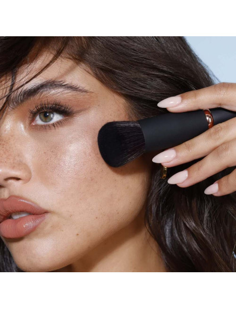 Youngblood YB3 Liquid Buffing Brush Кисть для нанесения тона и корректоров