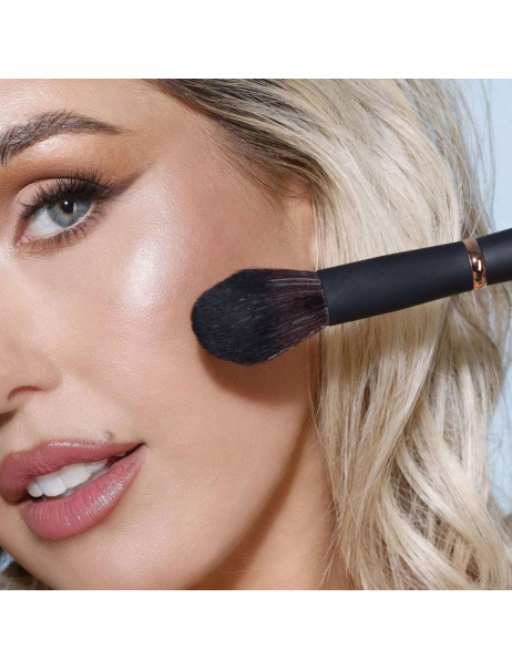 Youngblood YB5 Cheek Luxe Brush Кисть для румян