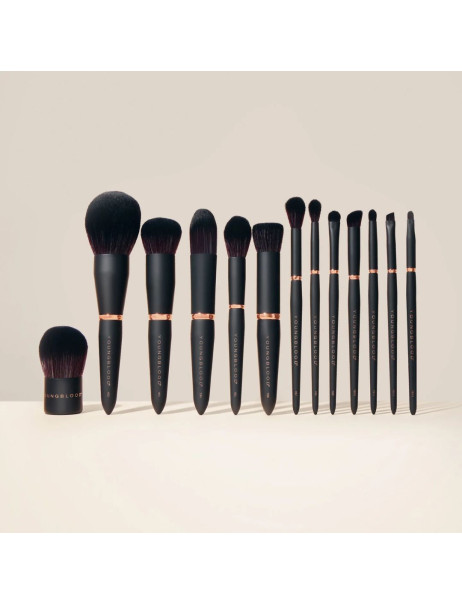 Youngblood YB5 Cheek Luxe Brush Кисть для румян